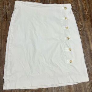 J. McLaughlin white knee length skirt with gold buttons Size 8